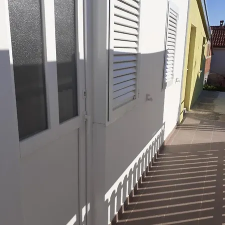 Apartman Vir-Miljkovica Apartment Exterior photo